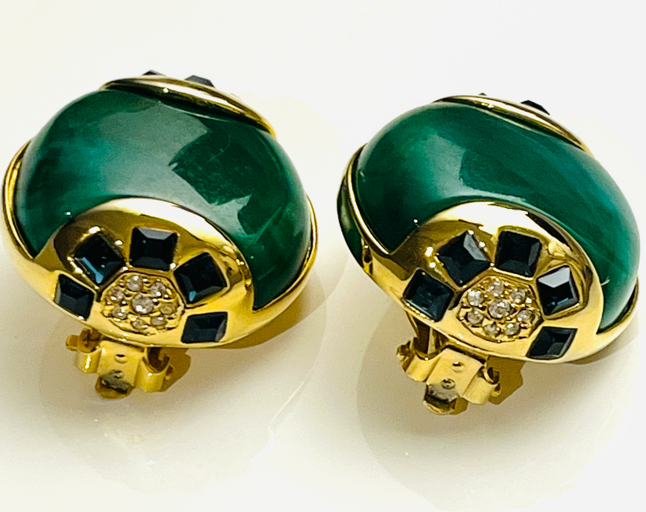 ArtDeco89 Emerald Lucite Earrings with Blue & White Rhinestones