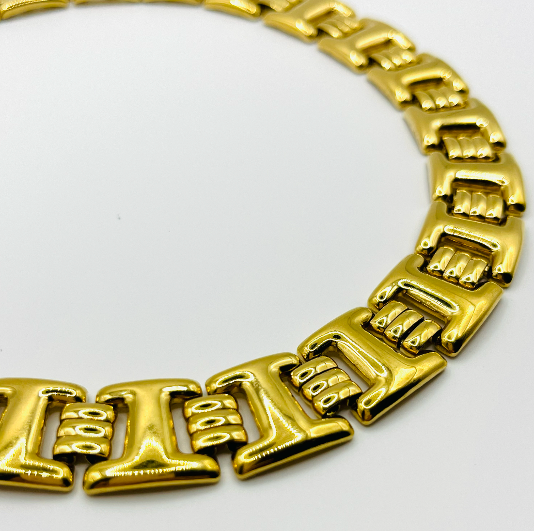 Monet "H Design" Choker