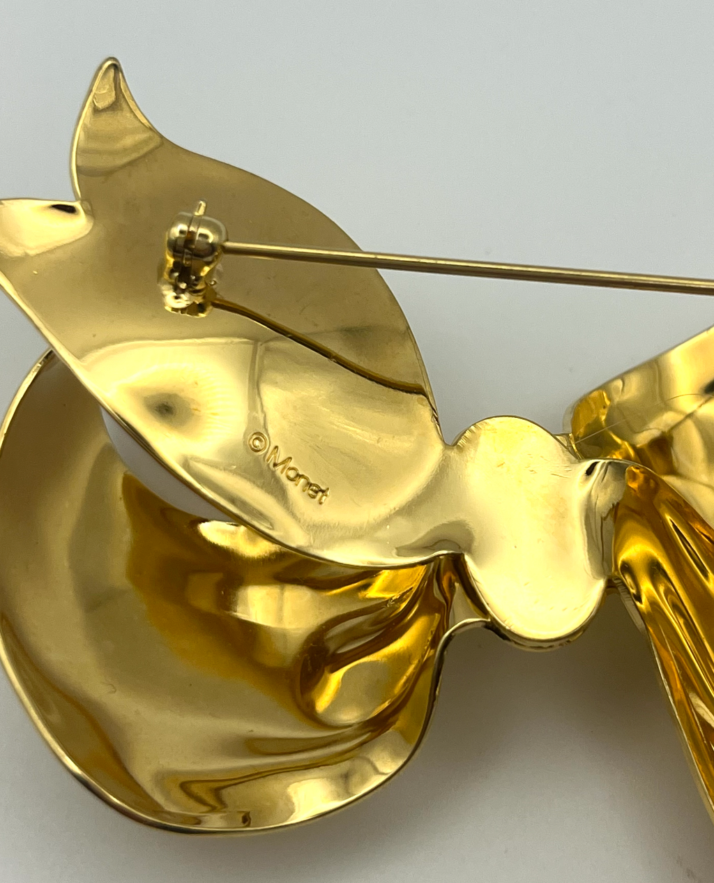 Monet Big Bow Brooch