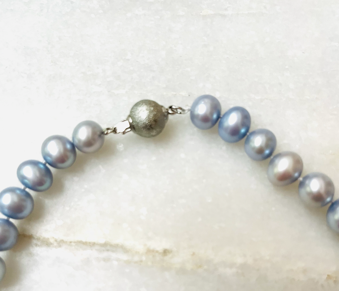 17" Gray Blue Cultured Pearl Strand With Textured Ball Clasp