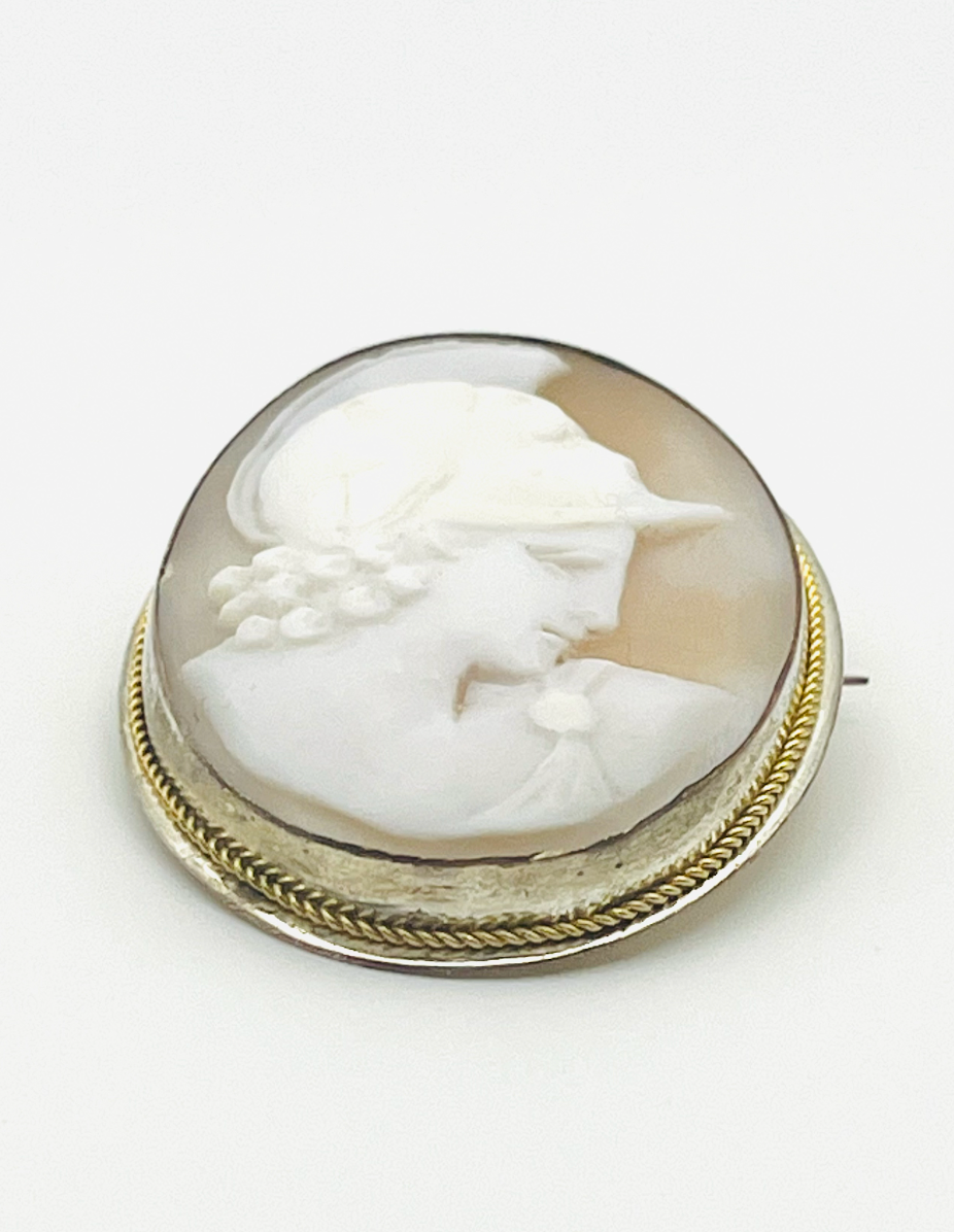 Edwardian Warrior Cameo