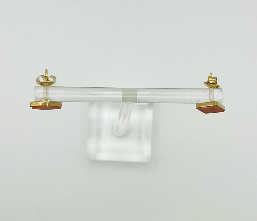 14K Scalloped Setting Coral Earrings